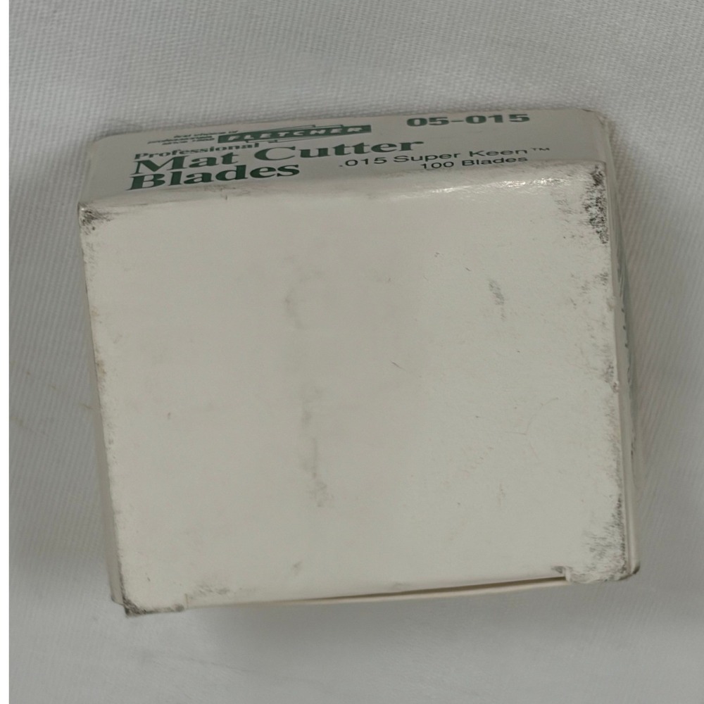 Fletcher 05-015 Professional Mat Cutter Blades .015 Super Keen 100 Count Box - Picture 6 of 6